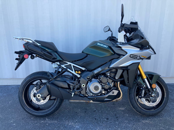 2024 Suzuki GSX-S1000GX+