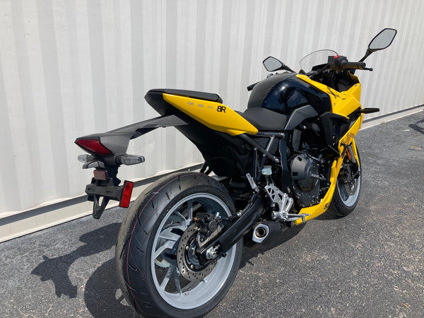 2025 Suzuki GSX-8R