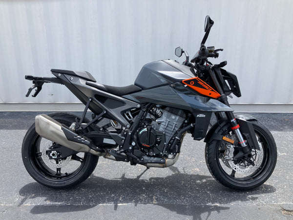 2024 KTM 990 Duke