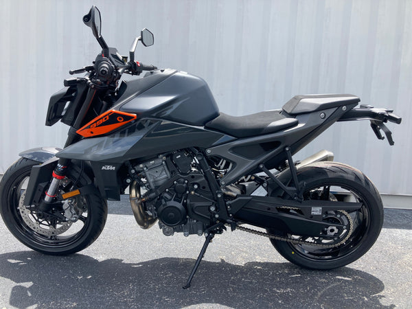 2024 KTM 990 Duke