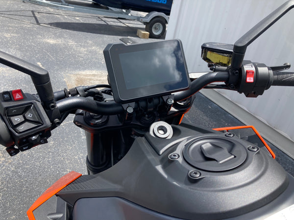 2024 KTM 990 Duke