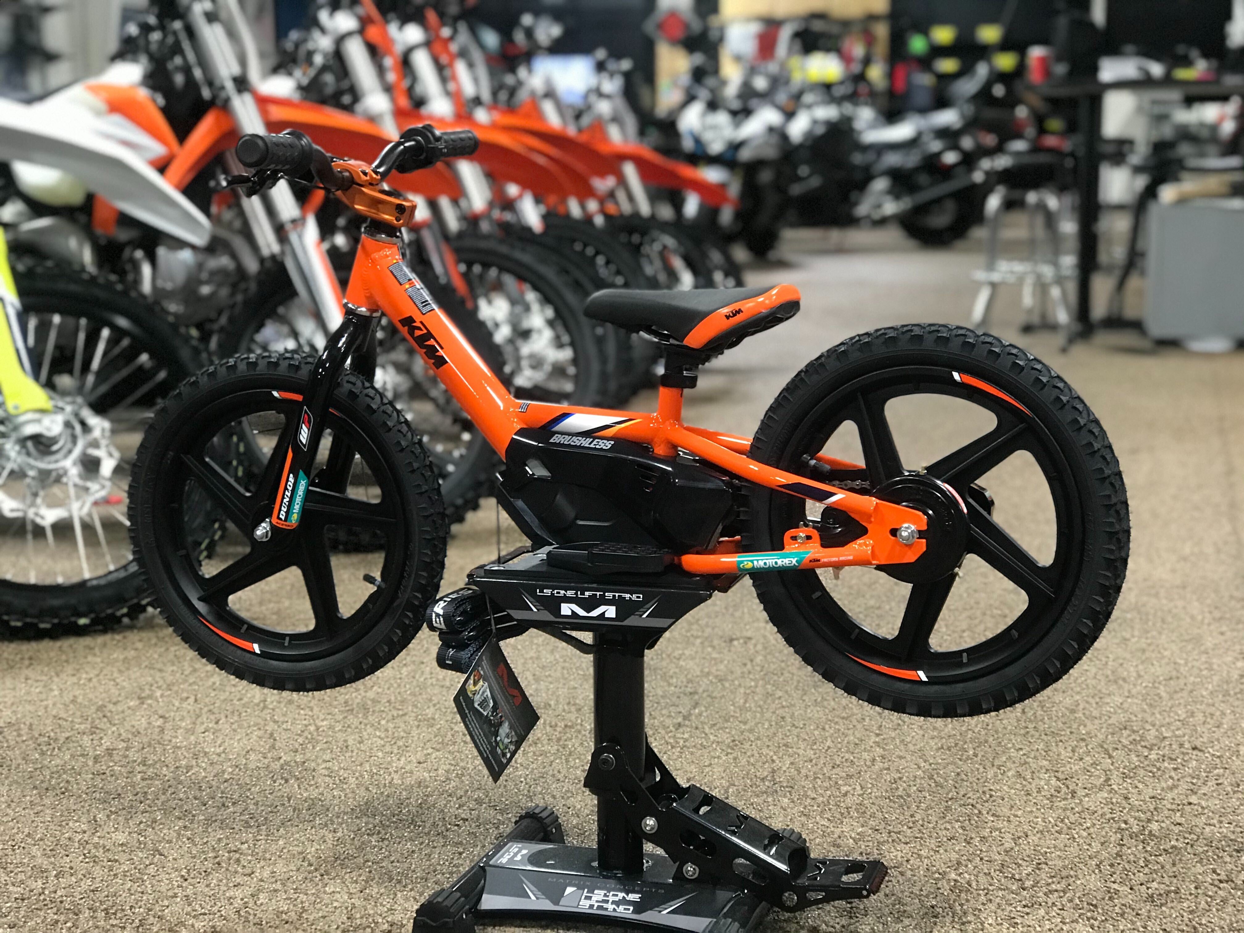 stacyc 16 fahrrad xxl STACYC 16eDRIVE KTM Factory Replica